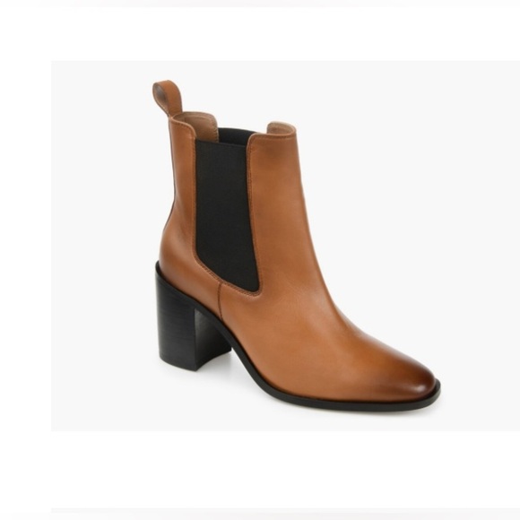 Journee Signature Rowann Chelsea Boot - Picture 1 of 12